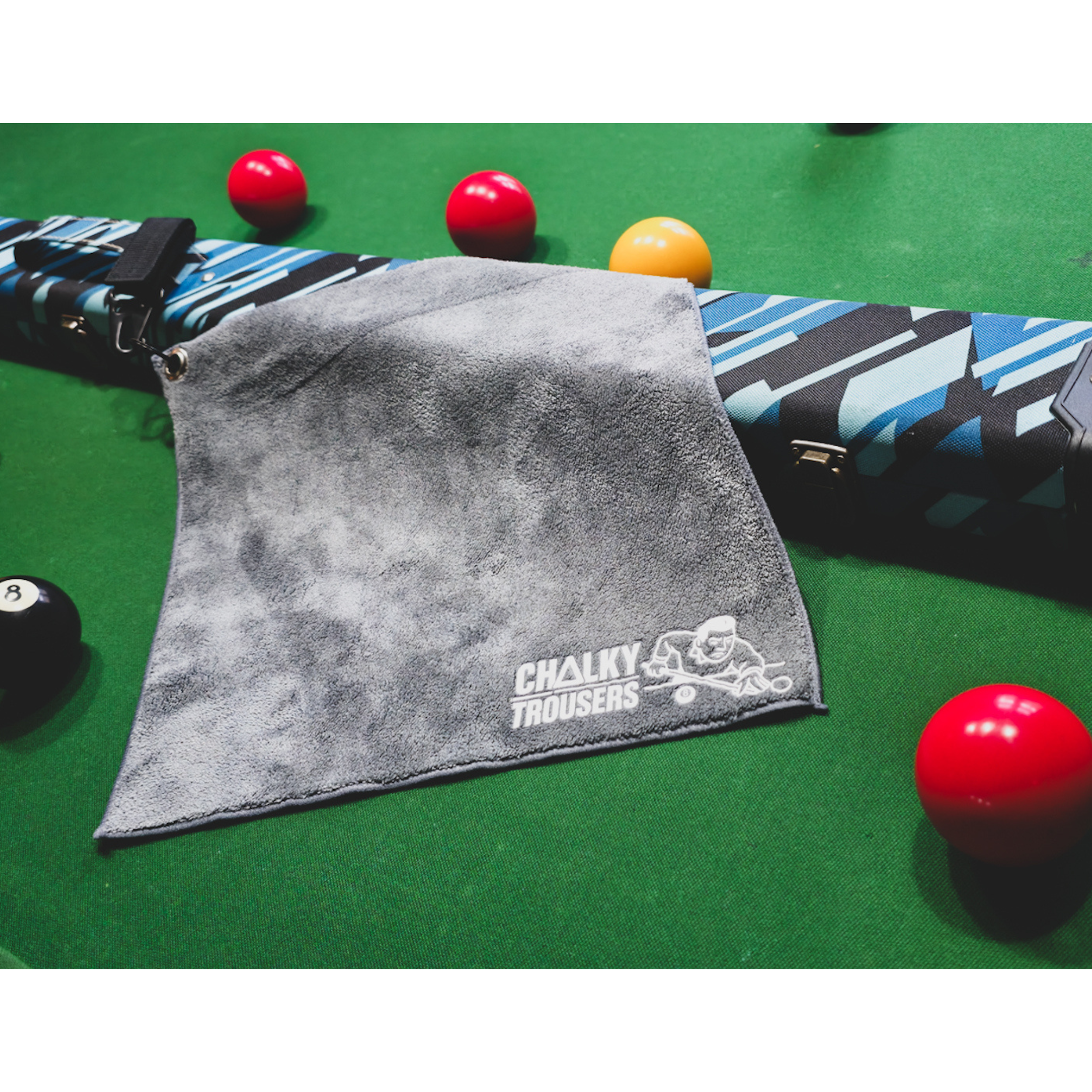 Freddie Smith Edition Bundle | Playing Cue, Aluminium Case & Premium Cue Towel