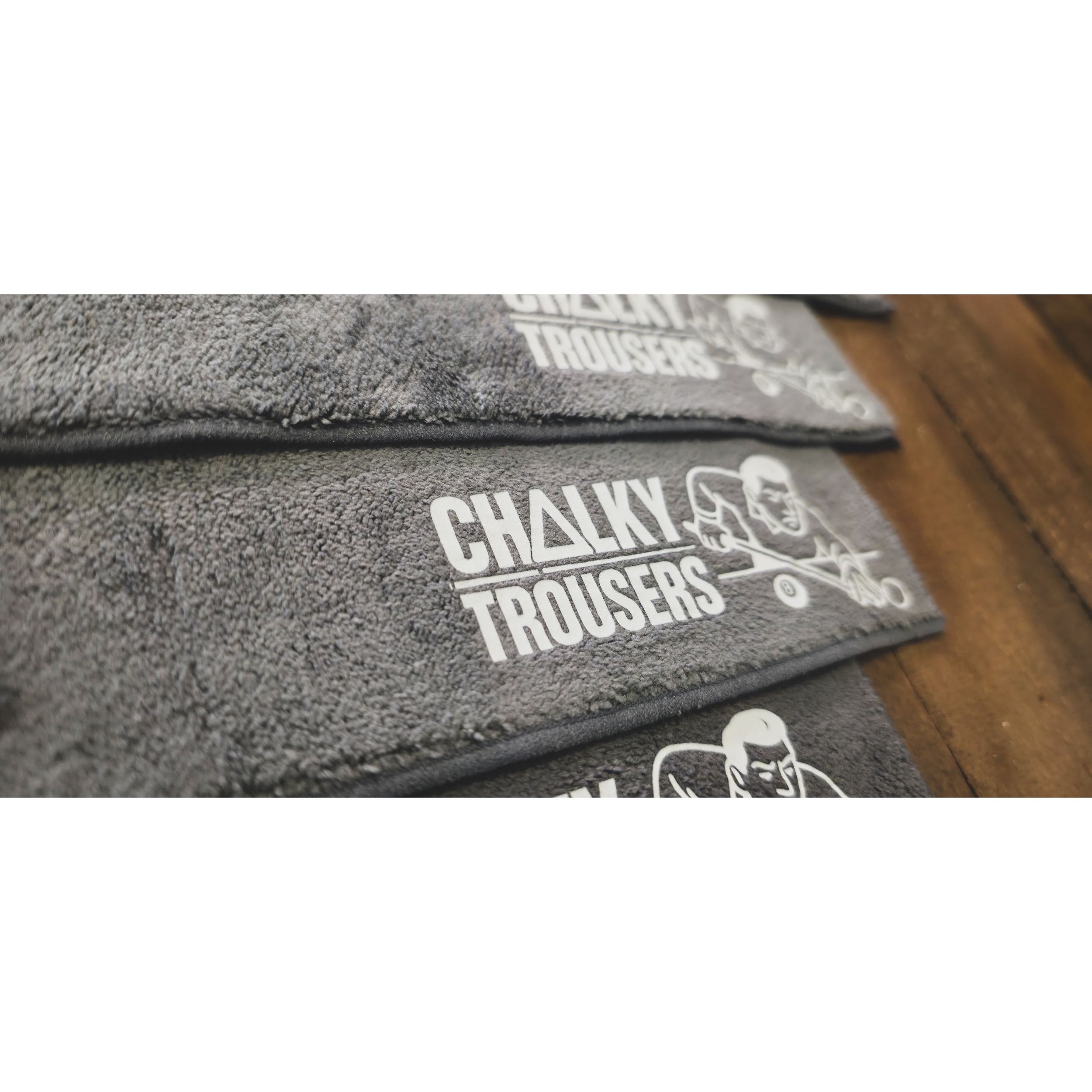 Chalky Trousers Premium Dual-Sided Cue Towel – Microfibre & Velvet | Chalky Trousers